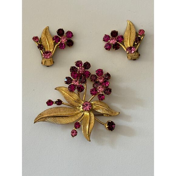 Austria Vintage Rhinestone Brooch Clip On Earrings Set Signed Pink Gold Tone - Picture 2 of 4